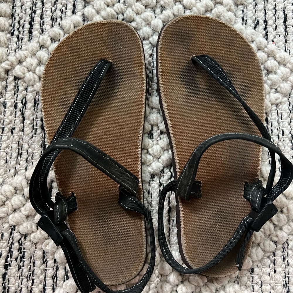 Barefoot sandals